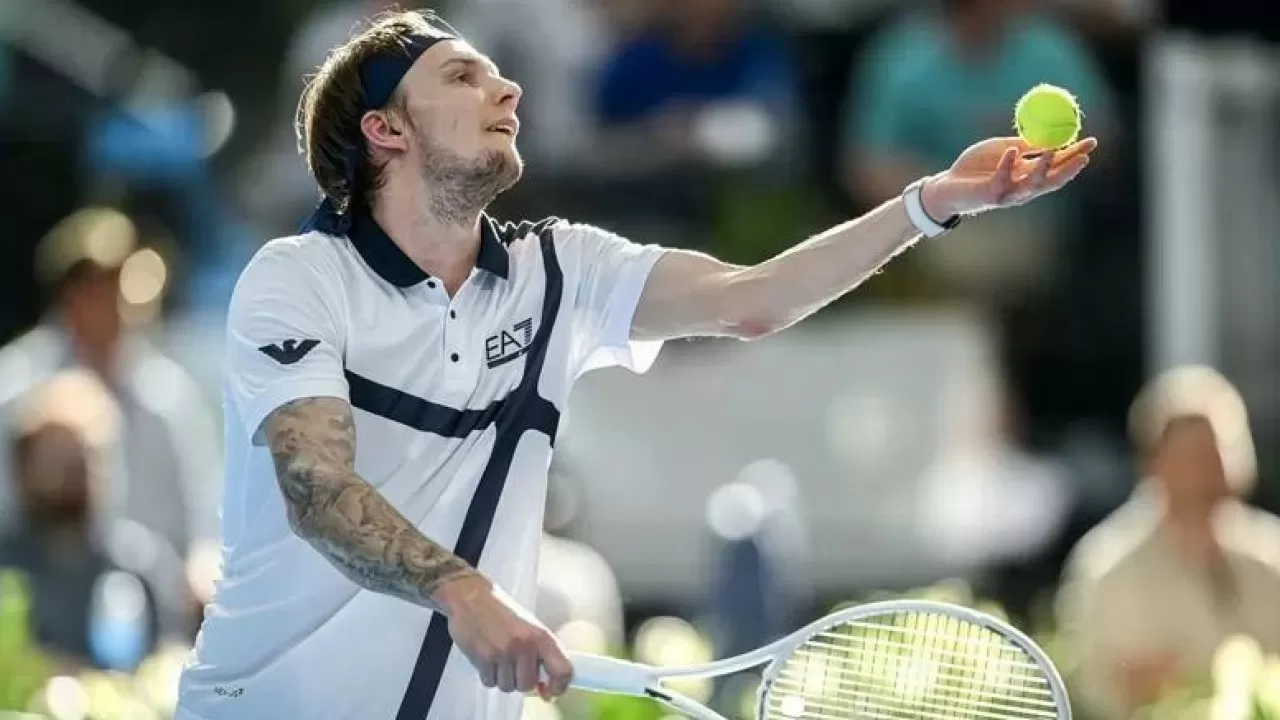 Александр Бублик Дубай ATP 500 турнирін сәтті бастады