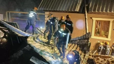 Два дома были повреждены в Алматы в ночь на 8 февраля из-за сошедшего с гор грунта 