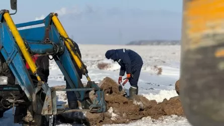 Майкаин остался без воды: отогреть водопровод пытаются уже неделю