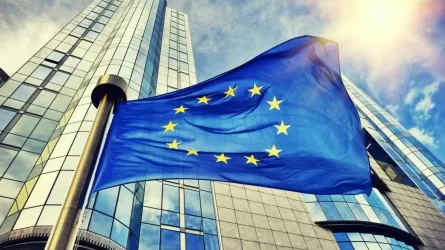 ЕС на фоне ситуации в мире должен развивать свое экономическое пространство - экс-председатель ЕЦБ