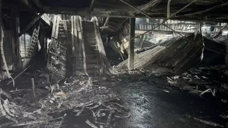 Не сгоревший при пожаре на рынке "Акшын" товар возвращают владельцам в Семее