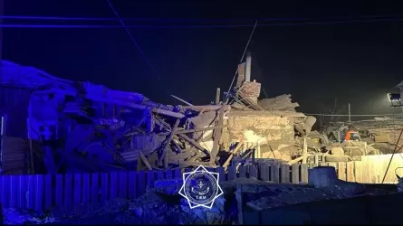 В Карагандинской области жилой дом рухнул на хозяев