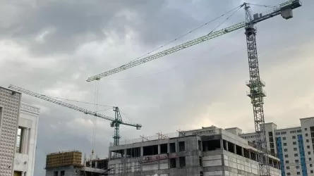 "Ақша да жоқ, уәде етілген "шаршы метр" де жоқ": Депутат құрылыс компанияларының жұмысын сынады