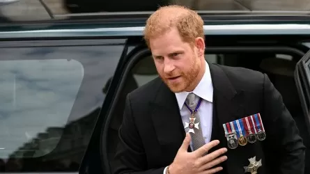 Принц Гарри готов временно исполнять королевские обязанности из-за болезни отца