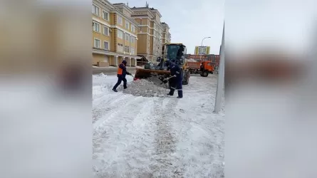 За ночь из Астаны вывезли более 30 тыс. кубометров снега