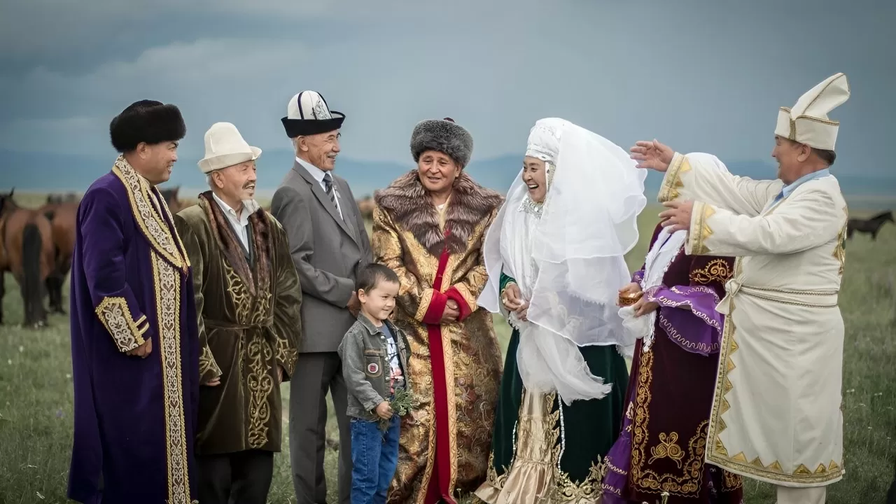 Құдалыққа кімдер барады?