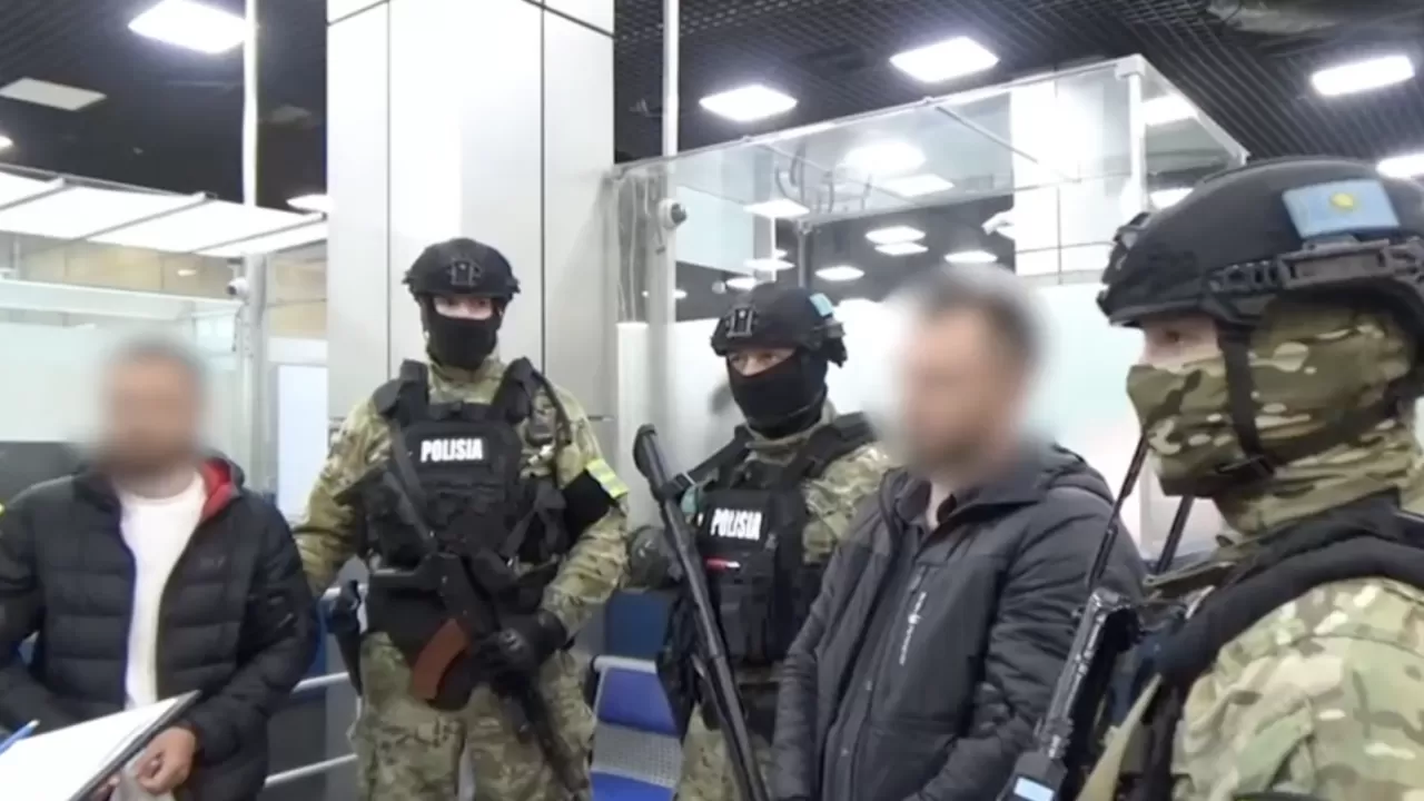 Іздеуде жүрген екі қылмыскер Түркиядан елге қайтарылды