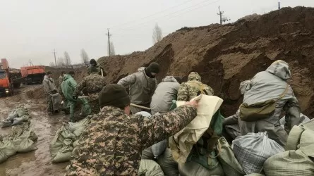 В городе Аягозе из-за паводков введен режим ЧС