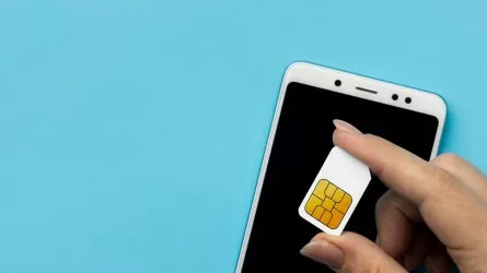 «Нан сатқандай тарата бермейді»: Депутат бір адамға берілетін SIM-карта санына шектеу қоюды ұсынды