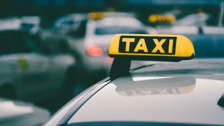 Тәжіктерге бойкот: Ресейде жолаушылар таксиден жаппай бас тартуда