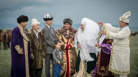 Құдалыққа кімдер барады?