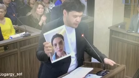 Страшные фото Салтанат Нукеновой показали в суде  