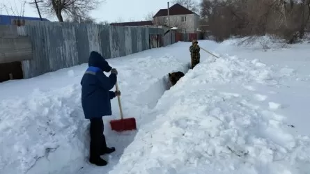 В Казахстане возведено порядка 65 км временных дамб и свыше 50 км валов против паводка 