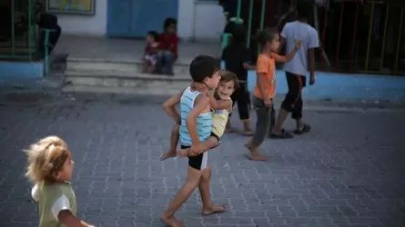 Газада балалар аштықтан көз жұмып жатыр