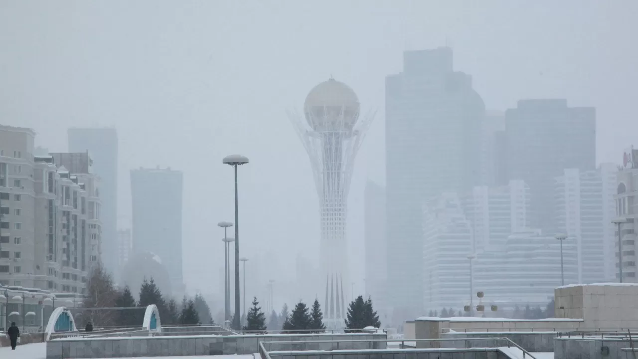 Штормовое предупреждение объявлено в 11 областях Казахстана