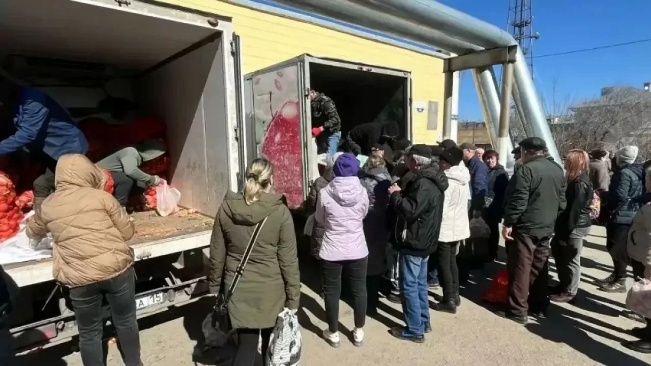 Петропавловлда гуманитарлық көмекті бөлу кезінде тұрғындар төбелесті