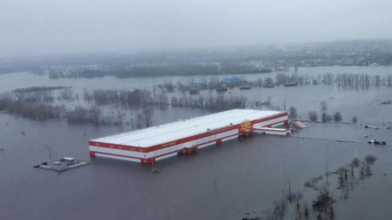 В Костанае затоплен супермаркет