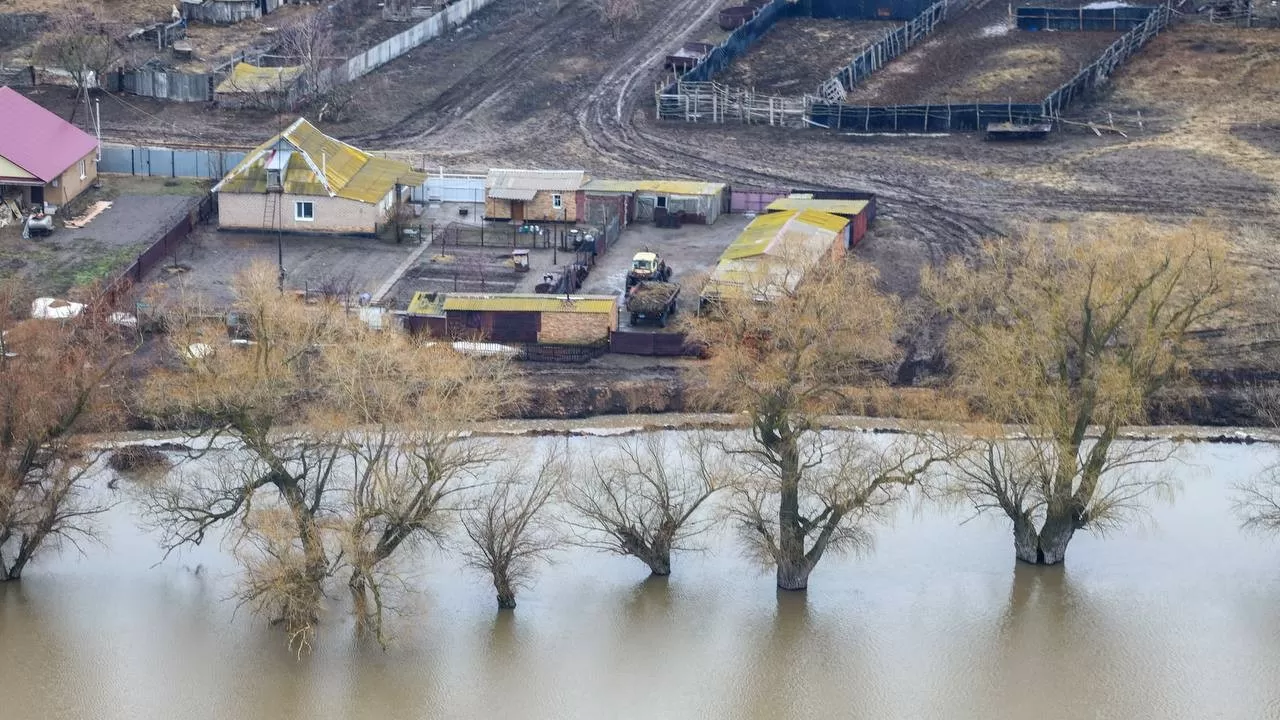 Қостанай облысының оңтүстігінде су тасқынынан зардап шеккен халық үйлеріне оралуда 