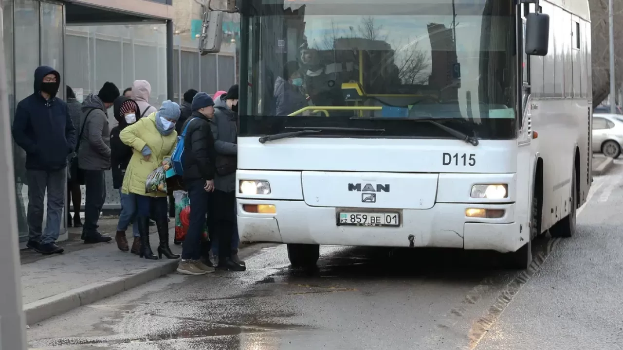 Внимание, пассажиры! В Астане сразу два автобуса будут ходить по-новому  