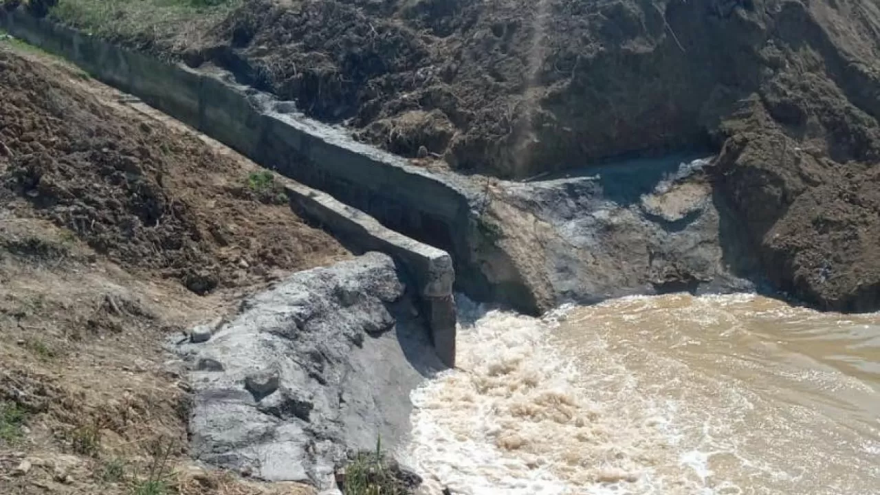 В село Келес Туркестанской области снова поступает поливная вода 