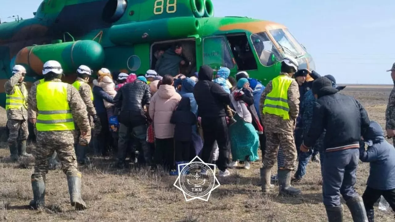 Почти 500 человек эвакуировано в Актюбинской области из-за прорыва дамбы
