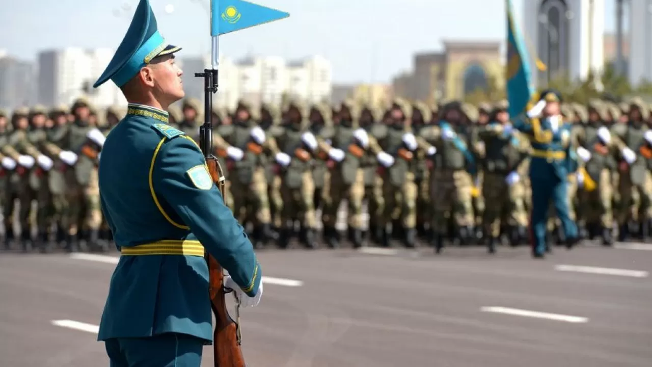 Биыл 7 және 9 мамырда әскери шерулер өткізілмейді