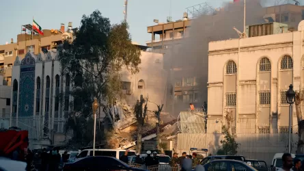 Иранское консульство в Дамаске разрушено в результате удара Израиля 