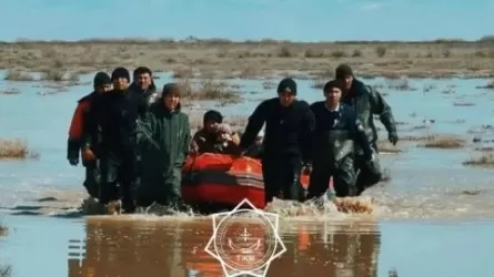 Құлсарыда суға кеткен үйден төрт бала анасымен бірге құтқарылды