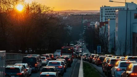 Казахстанцы стали меньше покупать легковые машины 