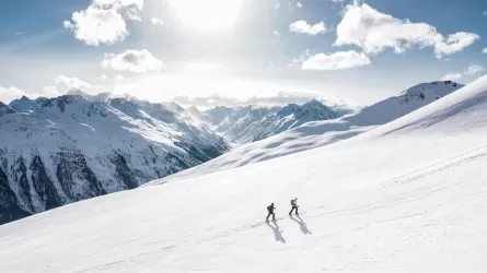 Швейцарияның шаңғы курортында қар көшкіні жүріп, үш адам қаза тапты