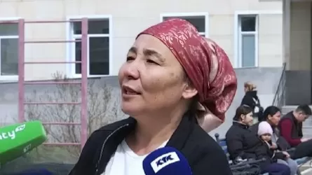 «Әжетханада қинап, өлтіретіндерін айтқан»: Астанада 4 қабаттан құлаған 8-сынып оқушысының анасы