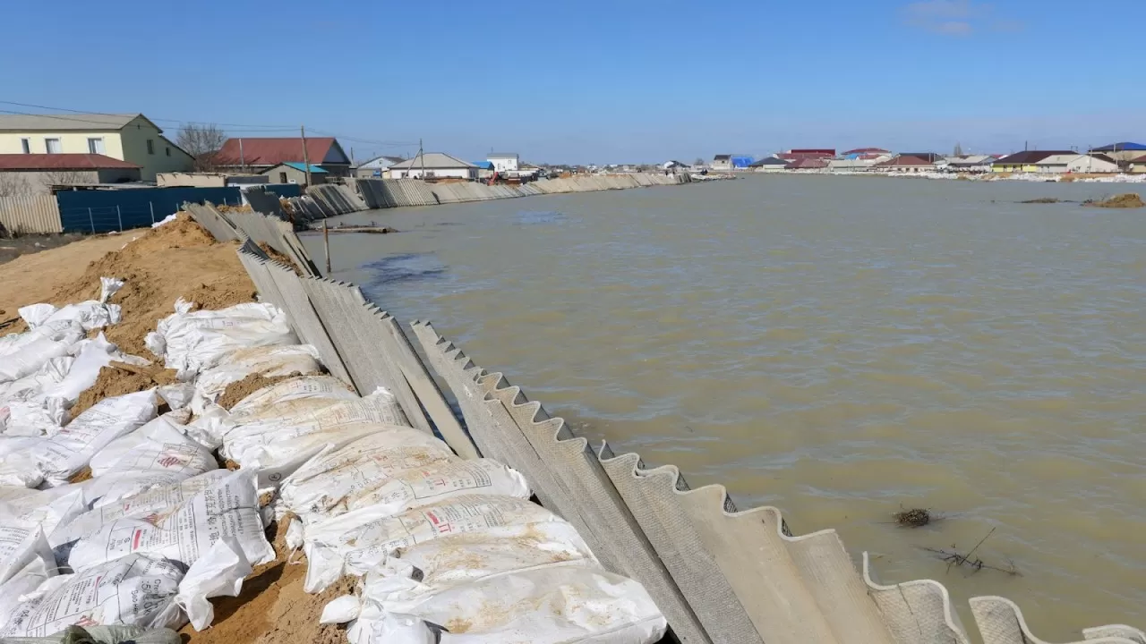 "Шеврон" направит 3 млн долларов на борьбу с паводками в Казахстане