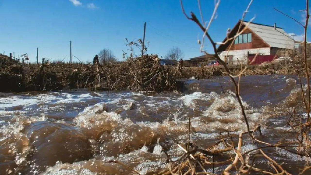 Желтоқсаннан бастап тасқын қаупі бар аймақтар туралы болжамды әкімдіктерге жібердік – Қазгидромет