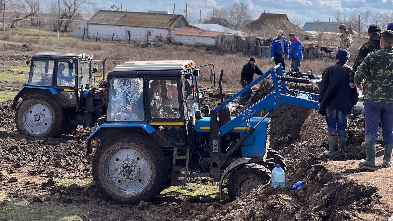 Қанат Бозымбаев Батыс Қазақстан облысында су тасқынының кезекті толқынына дайындық барысын тексерді