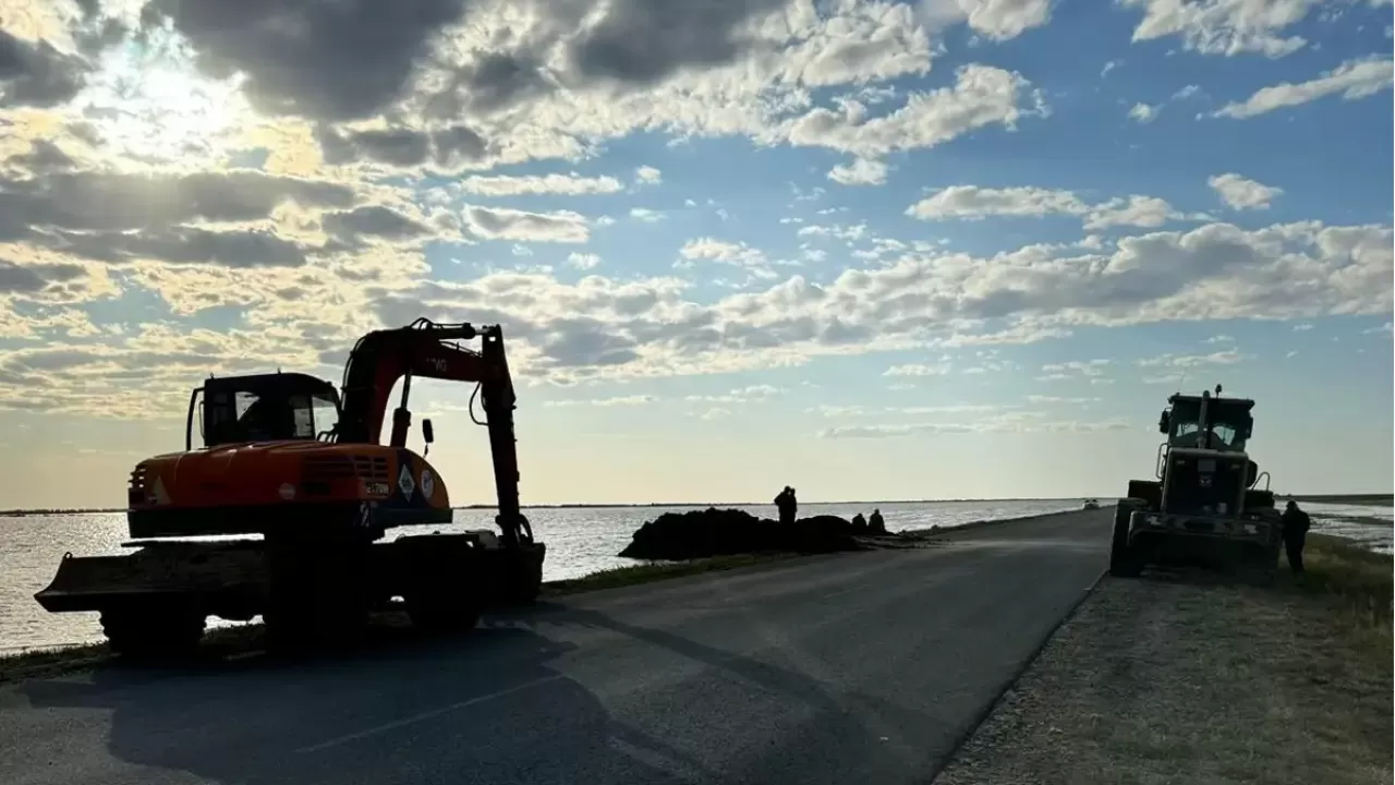 Трассу закрыли в Атырауской области