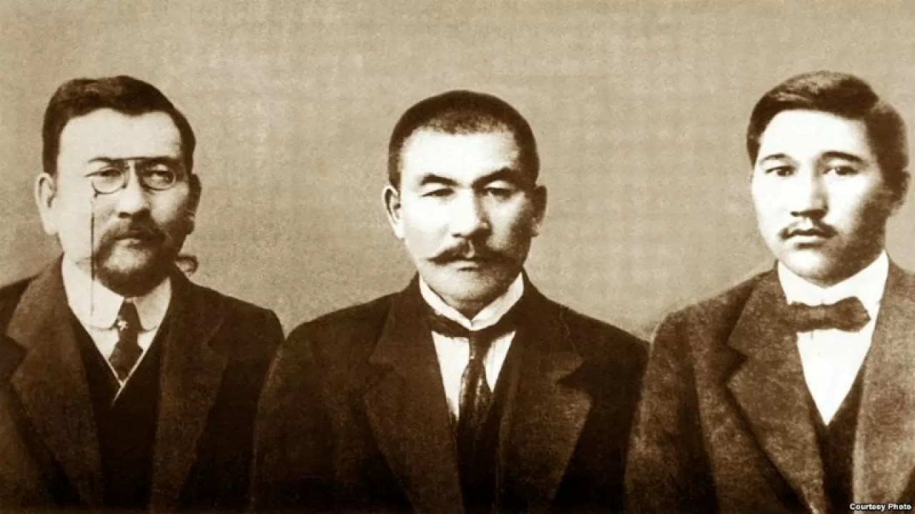 Кезінде Шоқан, Абай, Әлихан, Ахмет, Қаныш сияқты арыстарымыз зиялылығымен талайды таңғалдырған