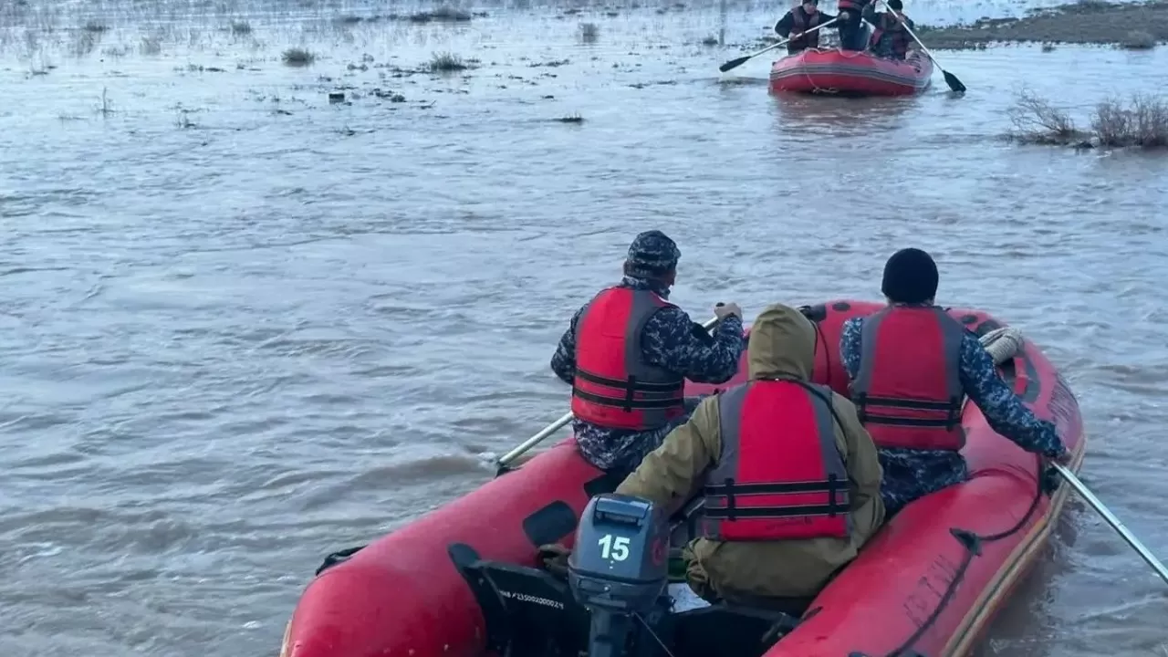 Шығыс Қазақстан облысында 3 жасар бала Садыр көліне батып кетті