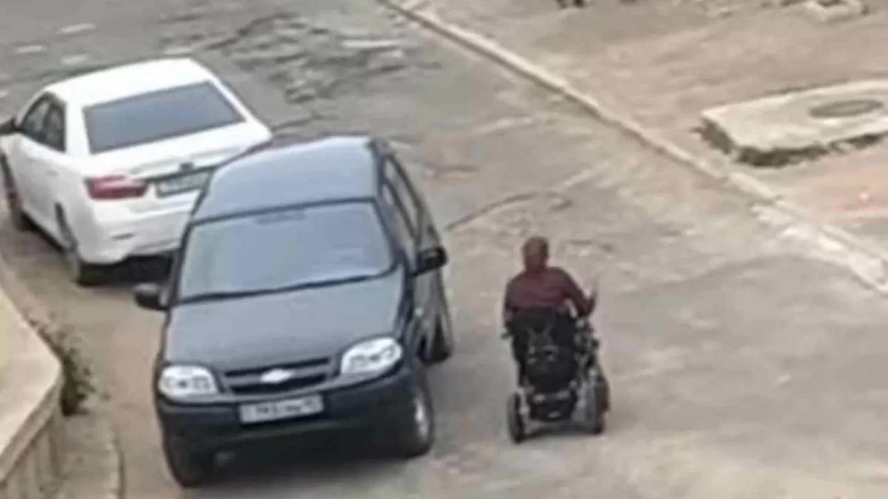 Мүгедек көршісі үшін шұрық-тесік жолды жөндеп берген тұрғынның ісі көпшілікті сүйсінтті