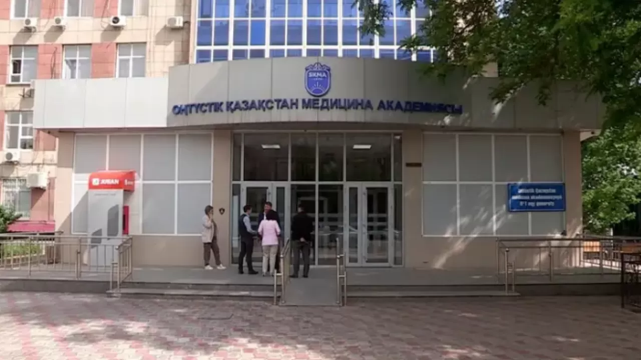 Шымкентте Медициналық академия оқытушысы ауыр соққыдан қаза тапты 
