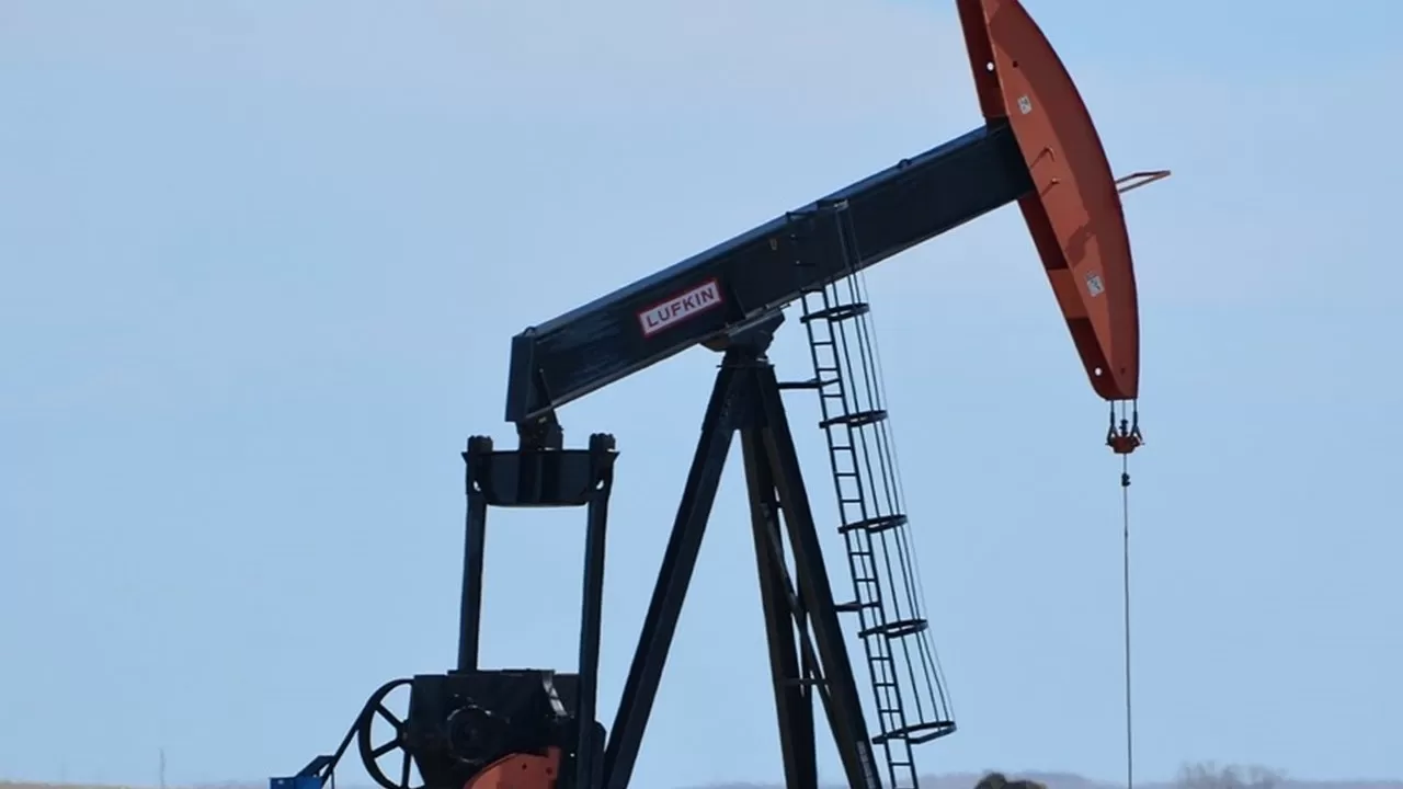 Цены на нефть резко упали, а теперь восстанавливаются  