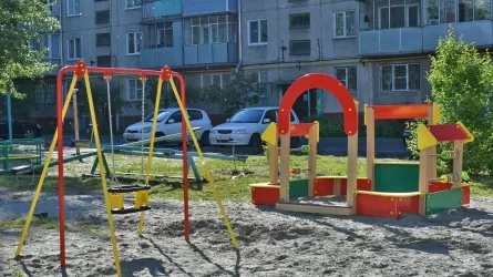 Основная часть казахстанских детей проведет лето во дворах своих домов