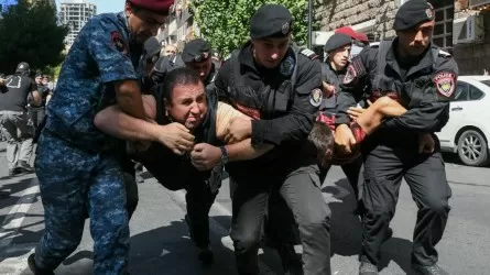 Протесты в Армении: полиция задержала в Ереване около 200 человек