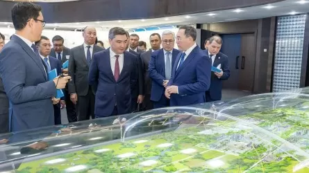 Олжас Бектенов Алматы облысындағы Қонаев және Алатау қалаларын дамыту жоспарын тыңдады 