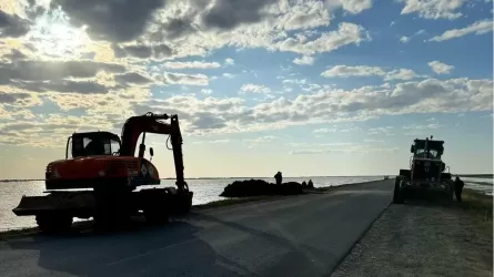 Трассу закрыли в Атырауской области