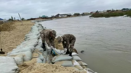 Пожарный скончался во время противопаводковых работ в Атырауской области 