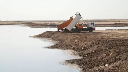 Кто сливает в Малый Талдыколь канализационные отходы?