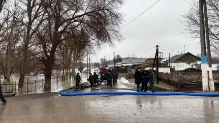 Пострадавшие от паводка в Казахстане получат отсрочку по коммунальным платежам 