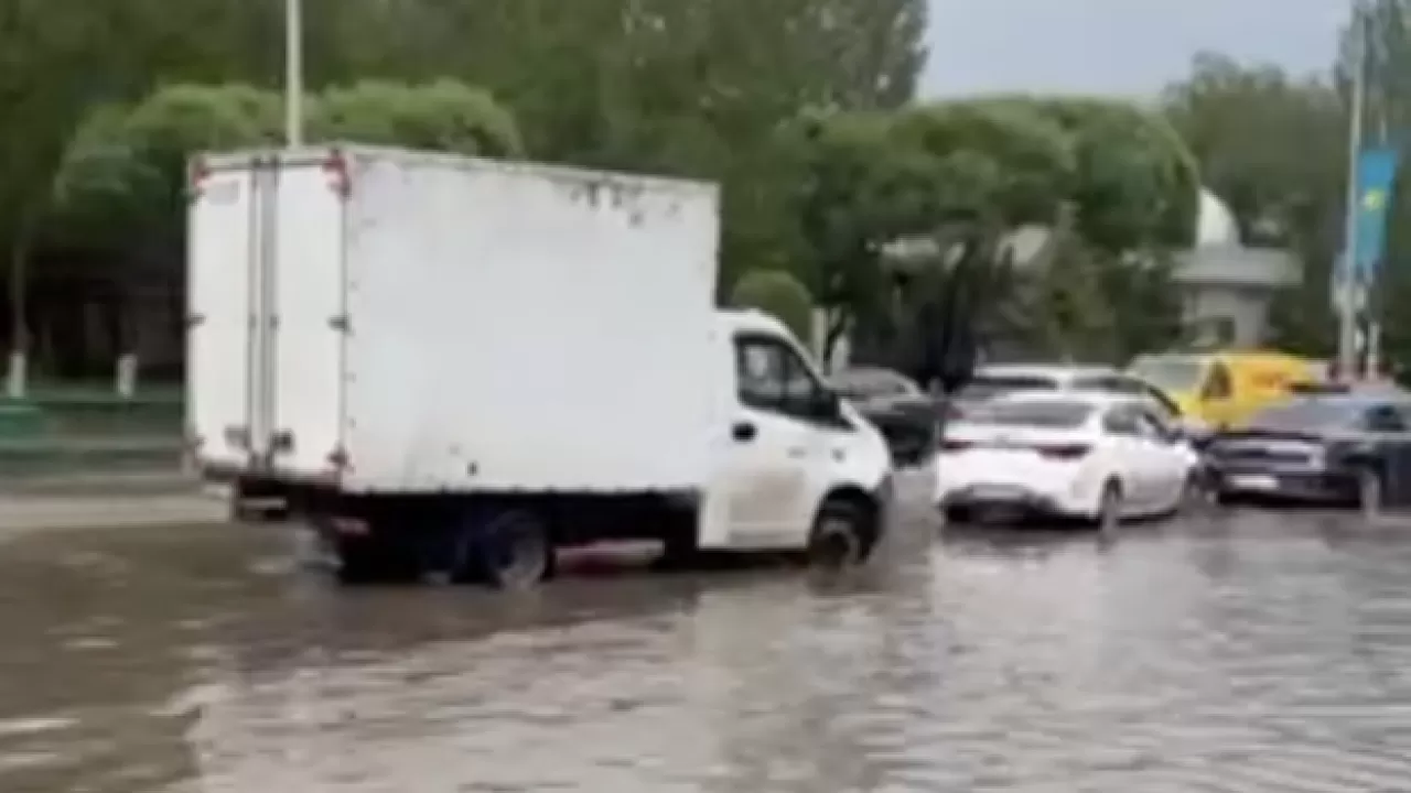 Астана көшелерін тағы да су басты