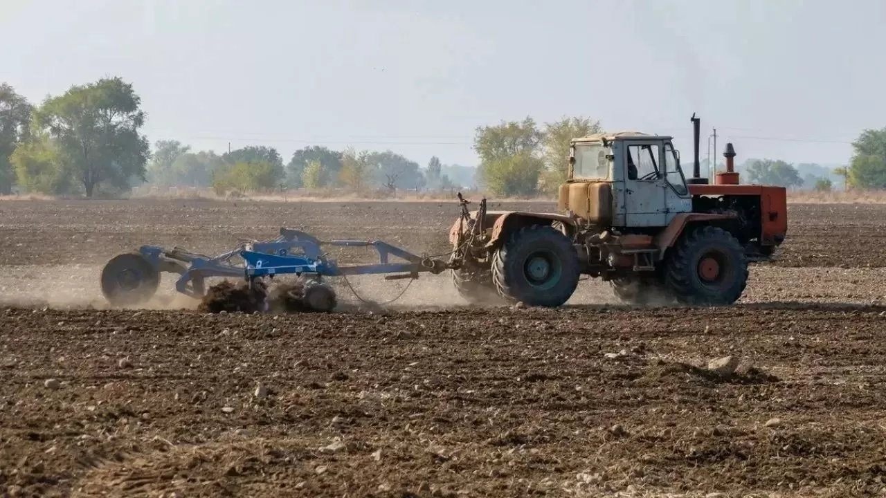 Техниканың түгелі тозған: Ауыл шаруашылығы ақсап жатыр