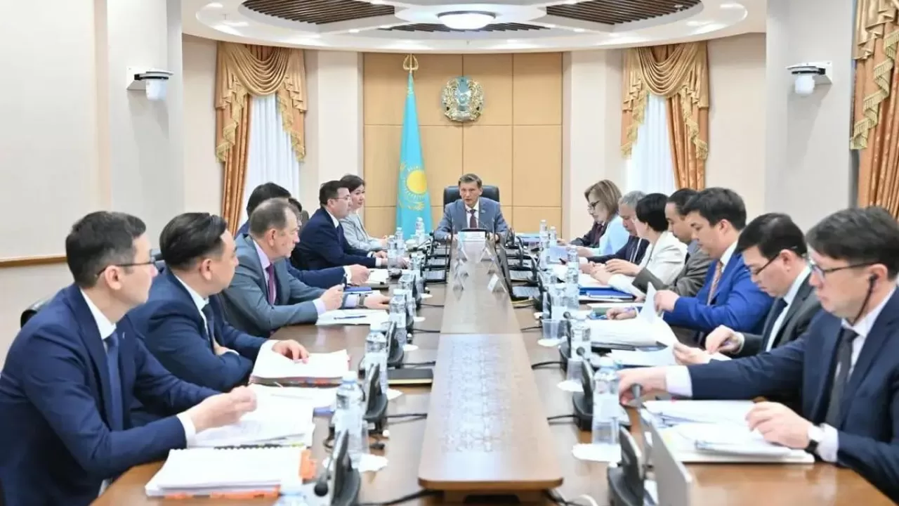 Мемлекеттік тілдегі теле және радиобағдарламалар көлемін 60%-ға дейін ұлғайту көзделіп отыр – Сенат